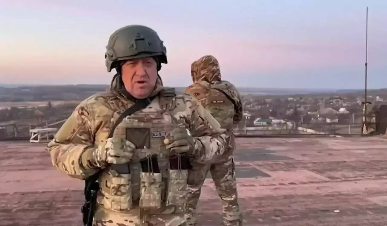 Crash d'avion en Russie: le patron de Wagner Evguéni Prigojine parmi les victimes?