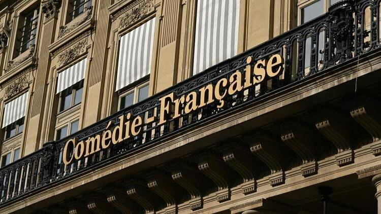 Un pensionnaire de la Comédie-Française convoqué en vue de son licenciement après des menaces de mort contre la députée écologiste Sandrine Rousseau