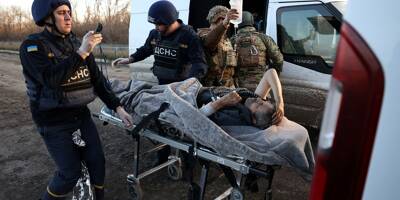 Guerre en Ukraine: des blessés évacués déterminés à retourner à Avdiïvka, sous les bombes russes