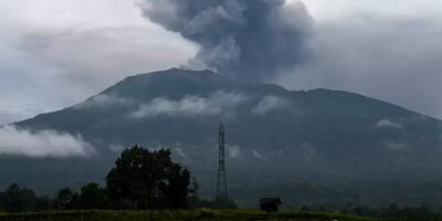 Éruption volcanique en Indonésie: 13 morts et 10 randonneurs recherchés