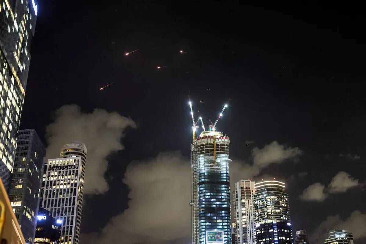 Guerre au Proche-Orient: l'armée israélienne frappe des "cibles terroristes du Hezbollah" au sud de Beyrouth, échange de menaces avec l'Iran... les dernières infos en direct