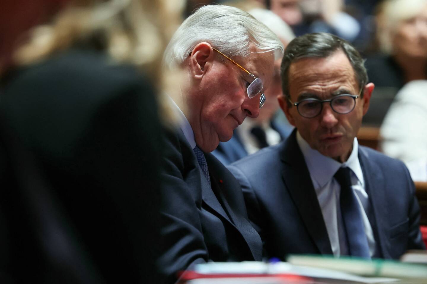 Michel Barnier et Bruno Retailleau, à l'Assemblée Nationale. 