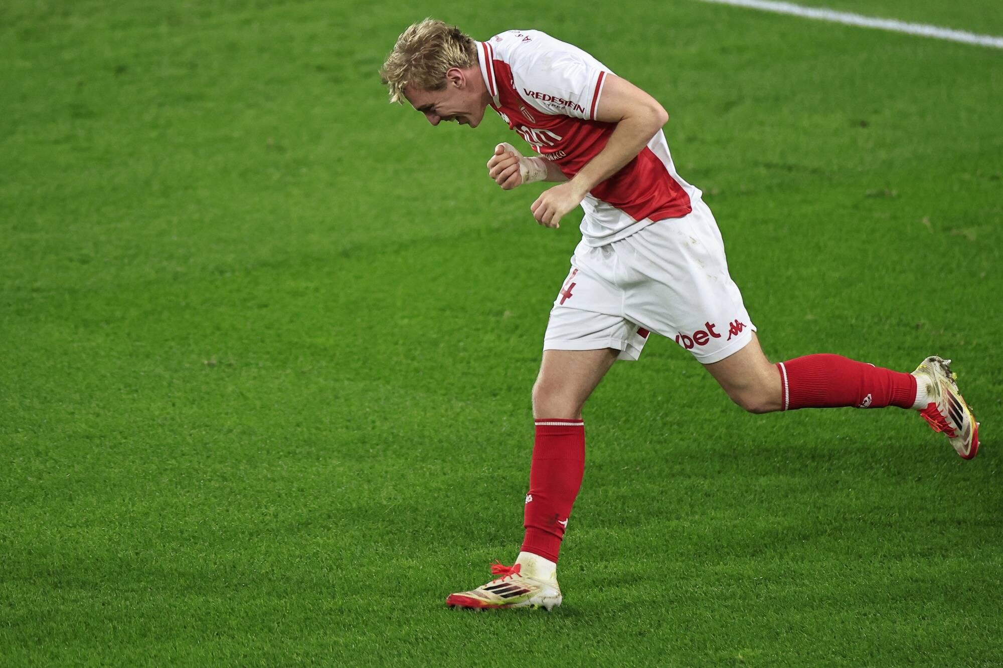 Battu par Benfica en infériorité numérique, Monaco compromet ses chances de rejoindre les 8es de finale de la Ligue des champions