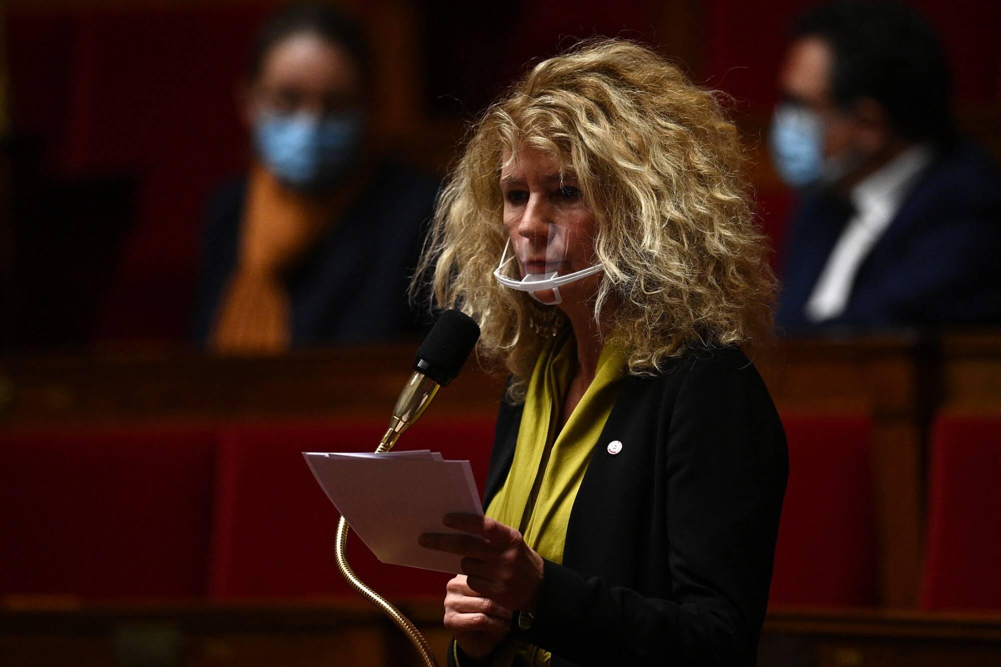 Après son appel à "faire le siège des parlementaires" et "envahir leurs permanences", des députés demandent le départ de Martine Wonner de leur groupe