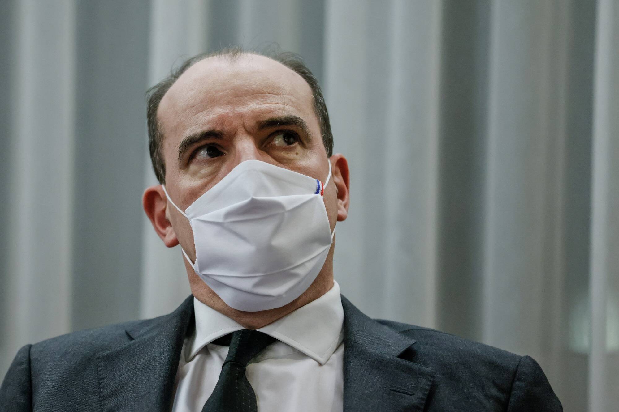 Covid-19: le gouvernement n'exclut pas d'"aller au-delà" des mesures en vigueur