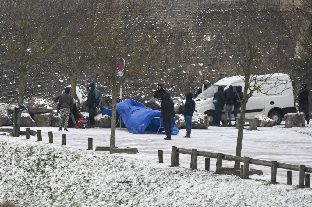 Crise des réfugiés entre Londres et Paris : pour la Commission européenne, c'est à Londres de gérer le contrôle de ses frontières