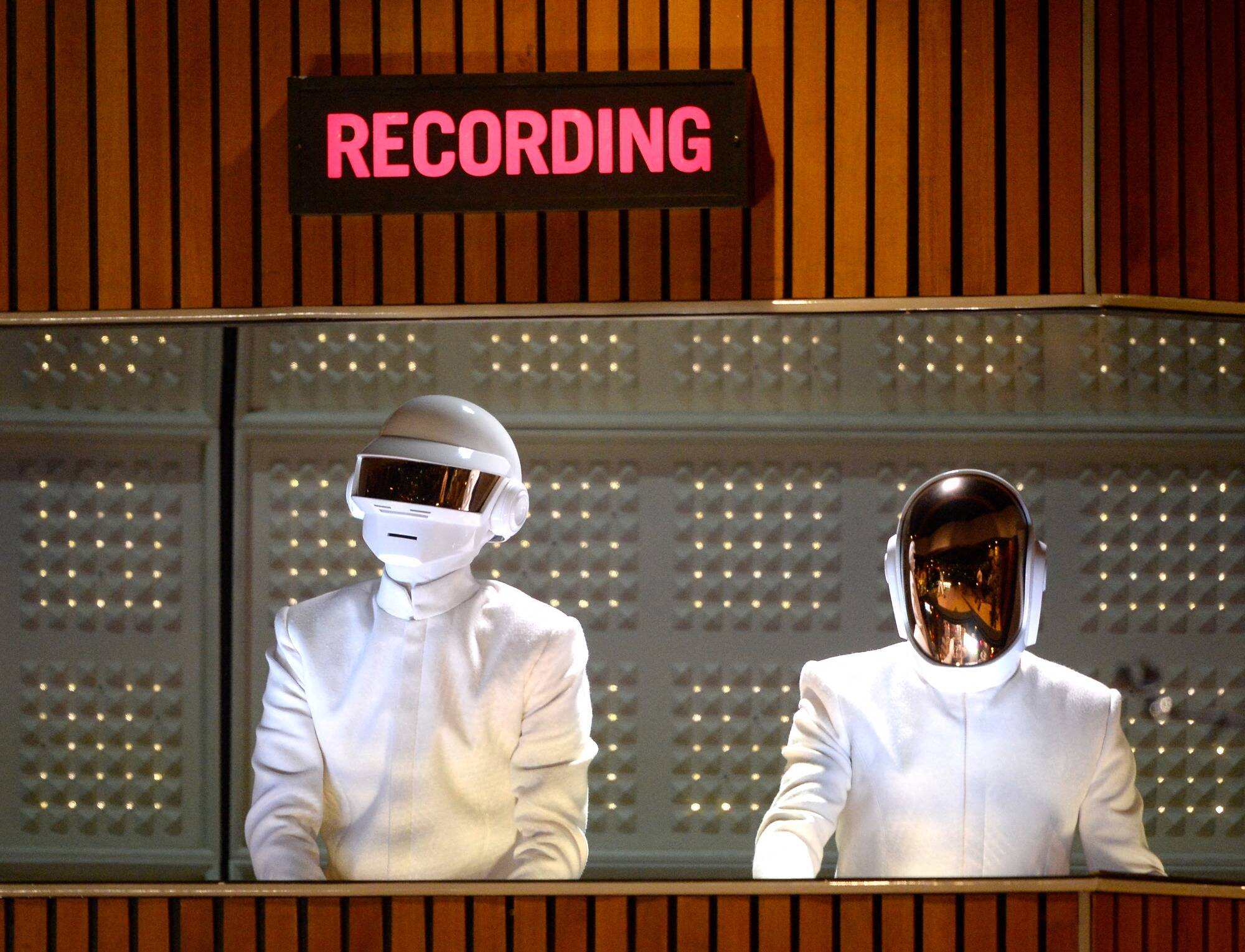 Un an après sa séparation, Daft Punk de retour sur les réseaux sociaux