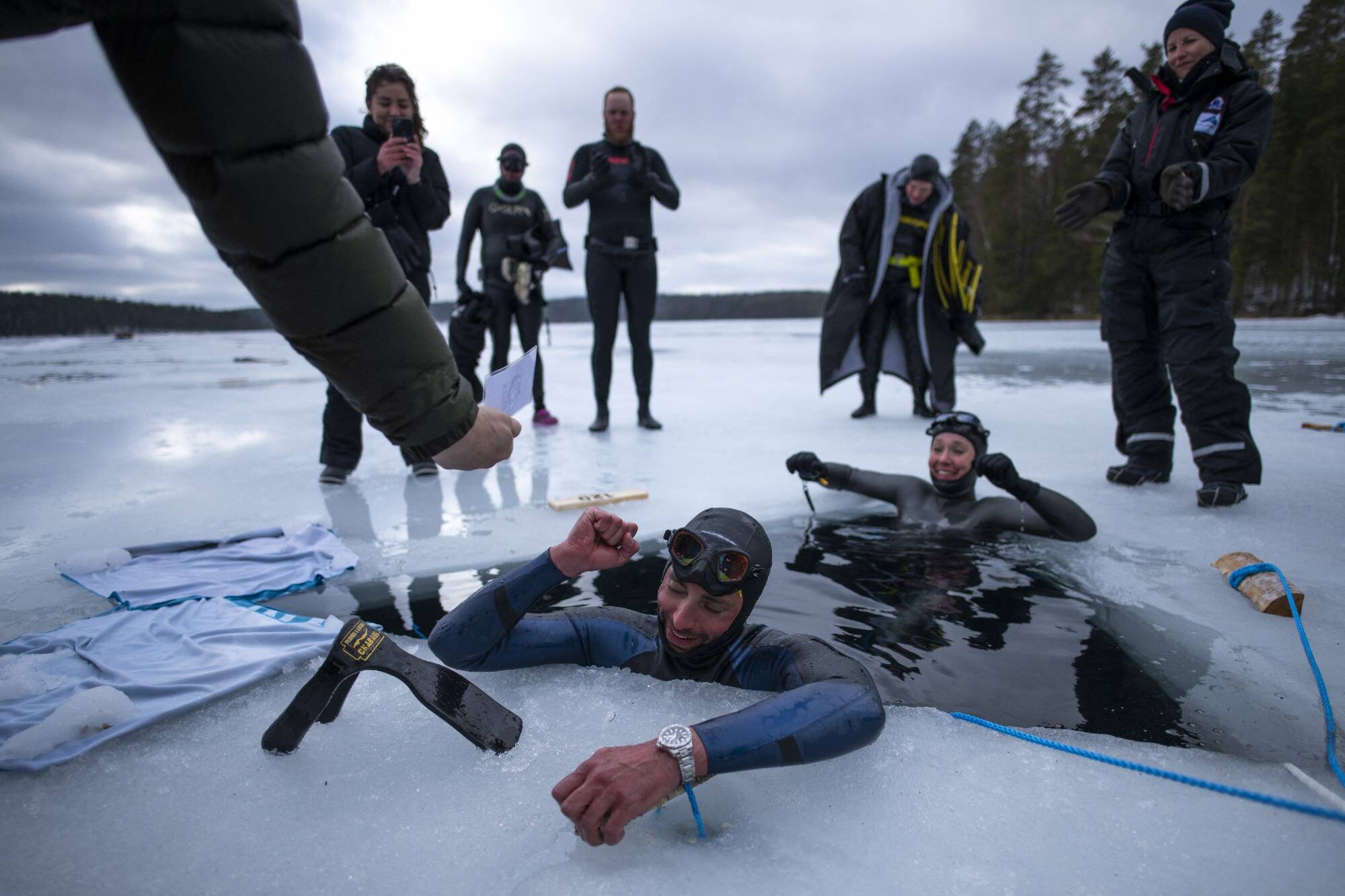 VIDEO. Pour beaucoup de gens on est des extraterrestres, plongée sous l'eau glacée avec le Niçois Arthur Guerin-Boëri