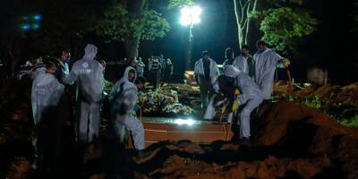 Covid-19: dans le plus grand cimetière du Brésil, on enterre de nuit