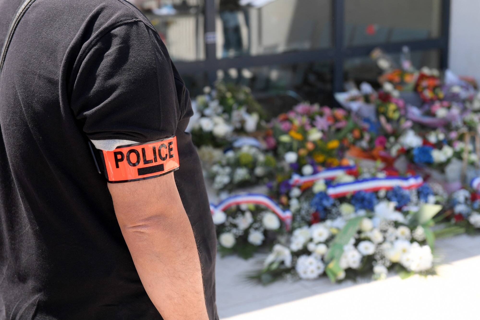 Policier tué à Avignon: le principal suspect "conteste formellement les faits"