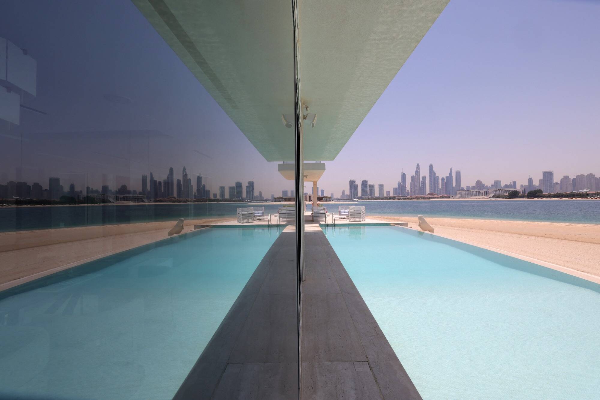 Luxury villa real estate market explodes in Dubai, escape from locks