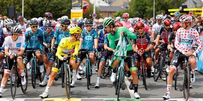 Tour de France: le peloton endolori a pris le départ de la 2e étape