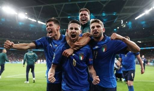 L'Italie bat l'Espagne aux tirs au but et se qualifie pour la finale de l'Euro