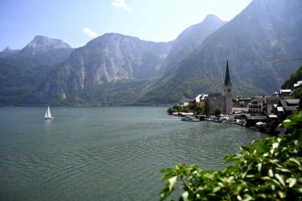 Le village qui ressemble à celui de "La Reine des Neiges" érige une barrière... contre les selfies