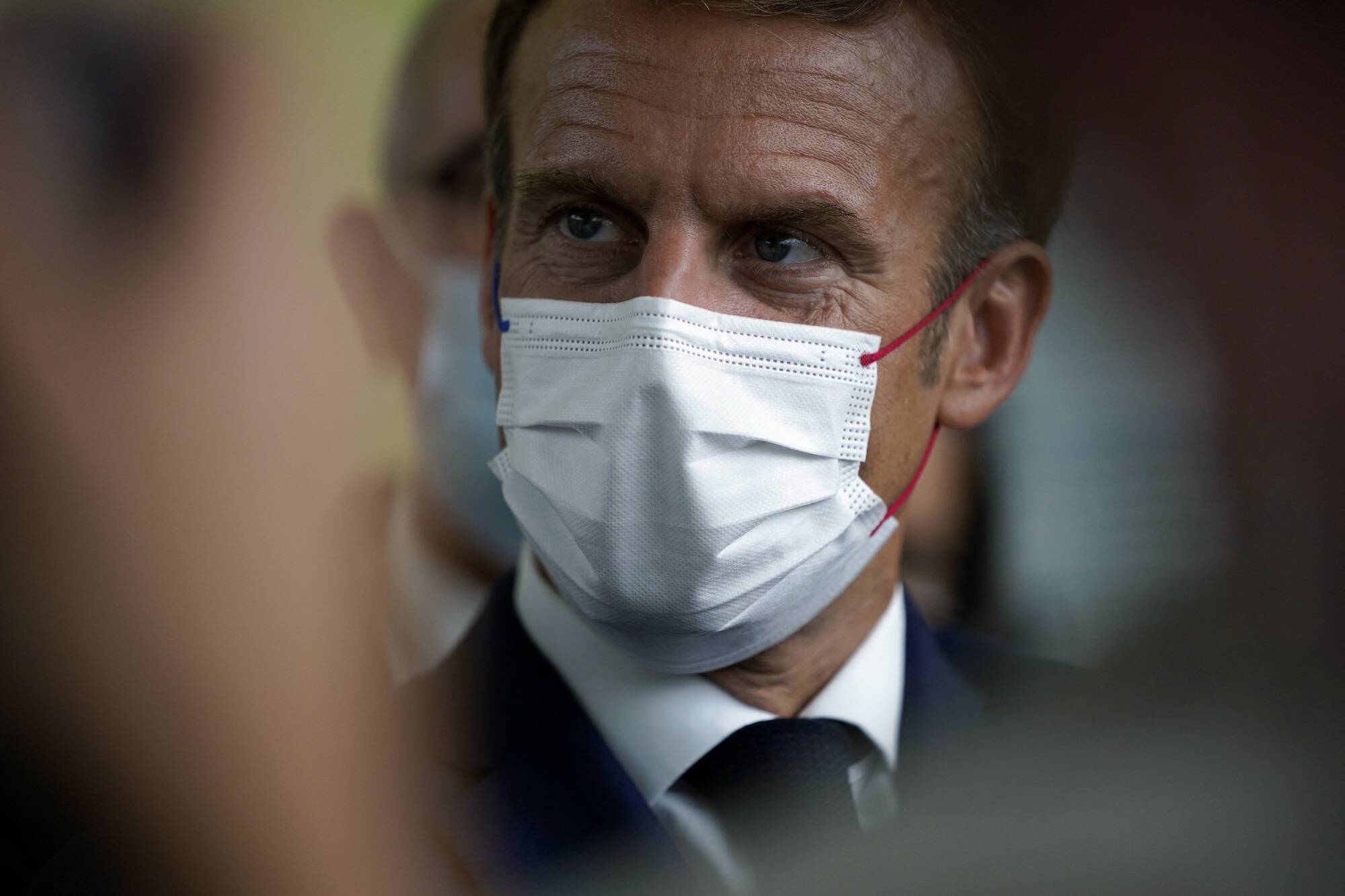 "Je tends la main à tous ceux qui veulent travailler pour la France", déclare Emmanuel Macron