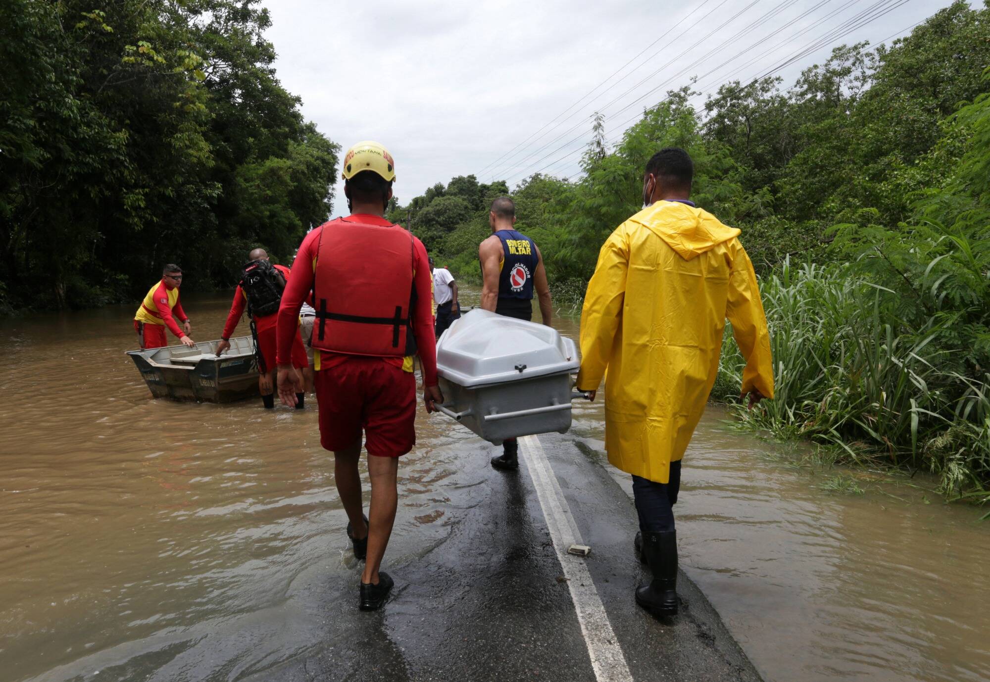 Les inondations à Petropolis, près de Rio au Brésil, ont fait au moins 34 morts