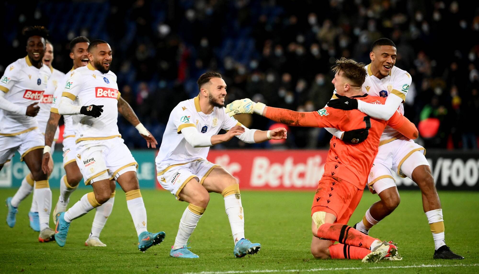 L'OGC Nice élimine Le PSG Et Retrouvera L'OM En Quart De Finale De La ...