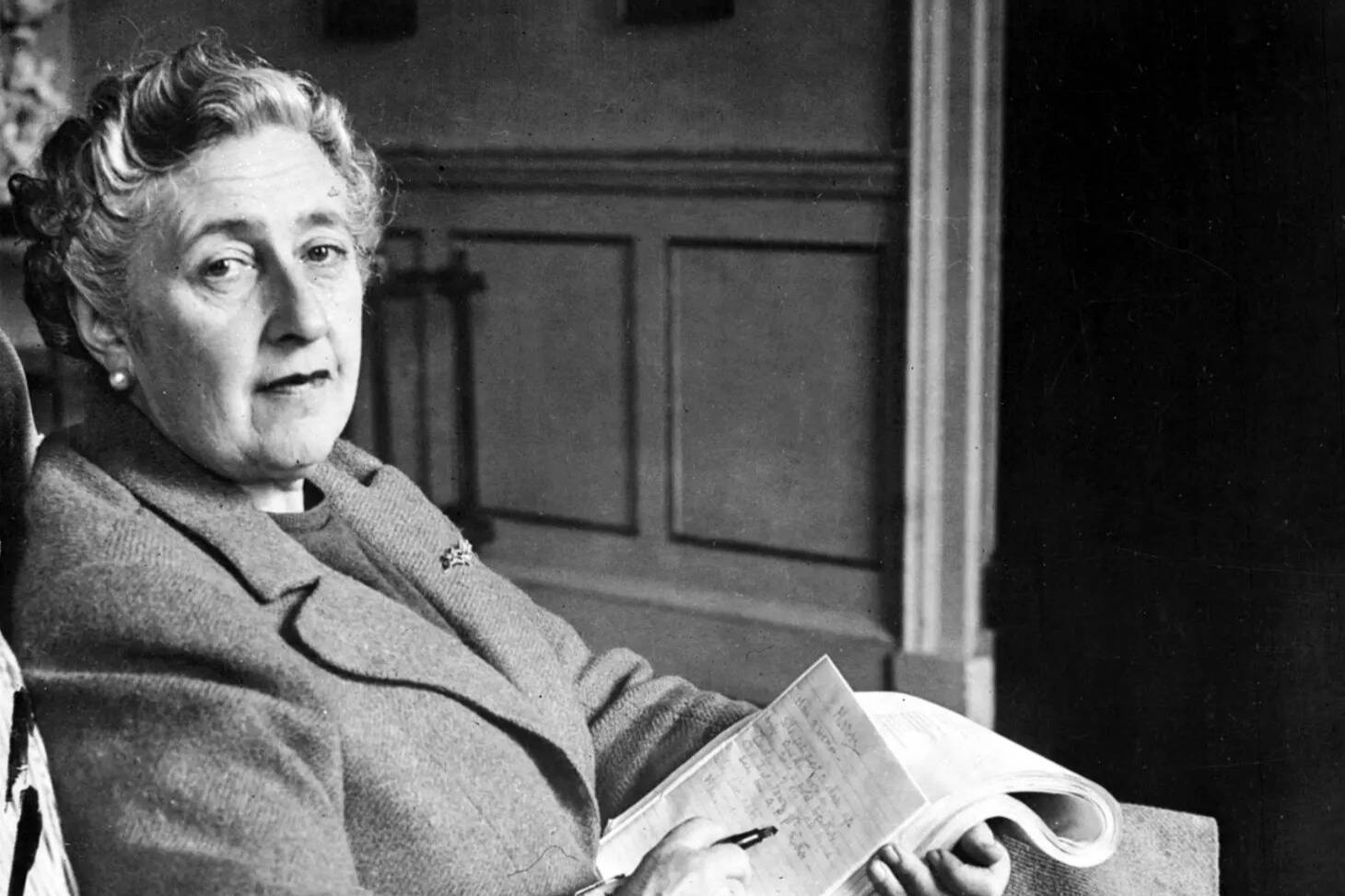 Gardé des décennies dans un coffre-fort, le dernier Hercule Poirot et la machine à écrire d'Agatha Christie exposés au Royaume-Uni