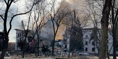 Guerre en Ukraine: un théâtre abritant des civils bombardé, Poutine veut une 