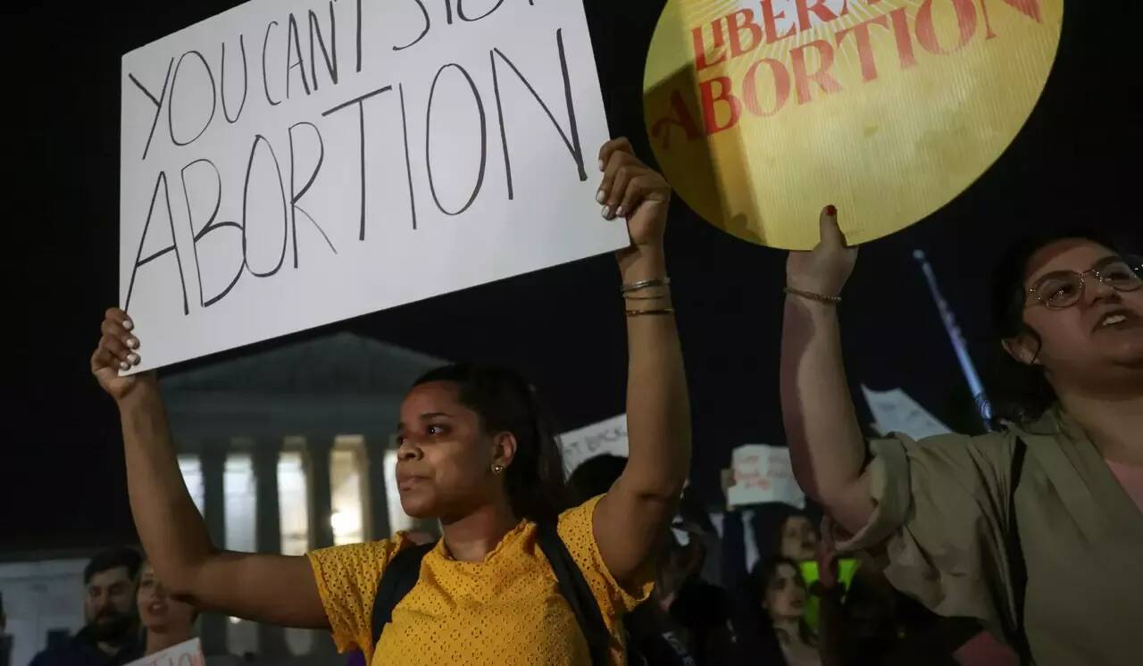 La Cour suprême des Etats-Unis révoque le droit à l'avortement, les Etats libres d'interdire l'IVG