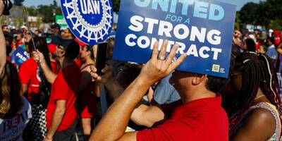 Début d'une grève historique dans trois usines automobiles aux Etats-Unis, des revalorisations salariales demandées