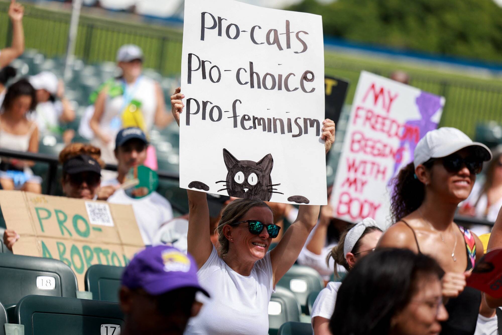 Elections américaines: le droit à l'avortement l'emporte en Arizona, mais pas en Floride