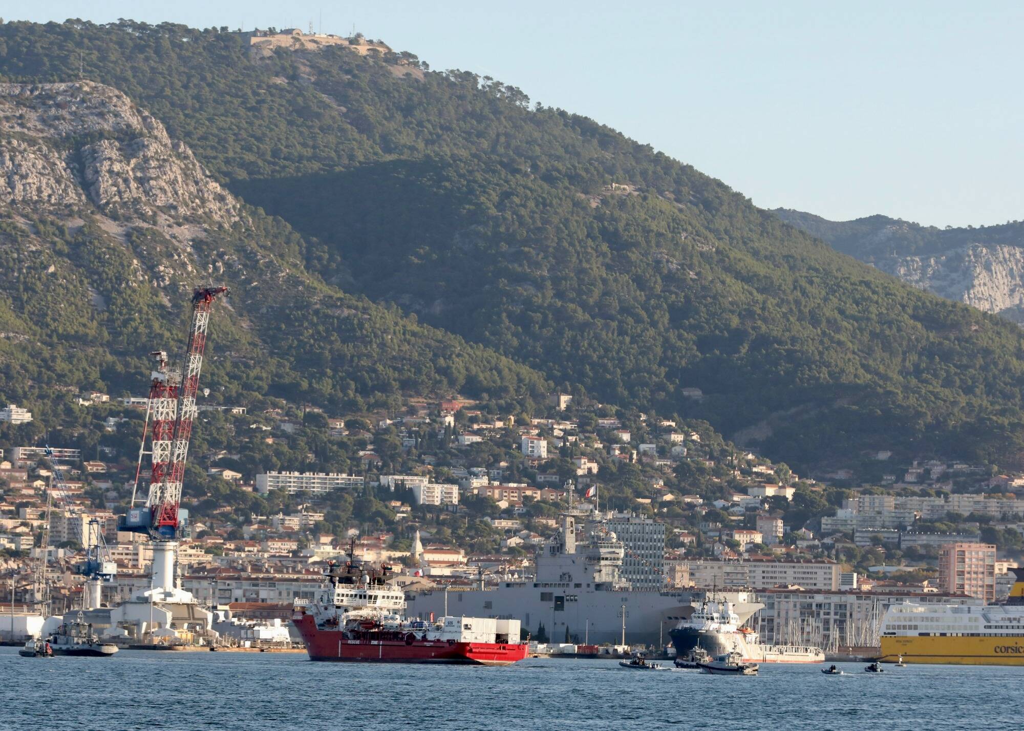 Les réfugiés vont être logés au CCAS de Giens... suivez en direct l'arrivée de l'Ocean Viking à Toulon