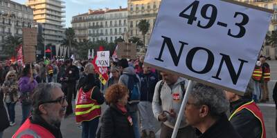 À Toulon, un rassemblement en cours sur la place de la Liberté contre l'adoption de la réforme des retraites au 49.3