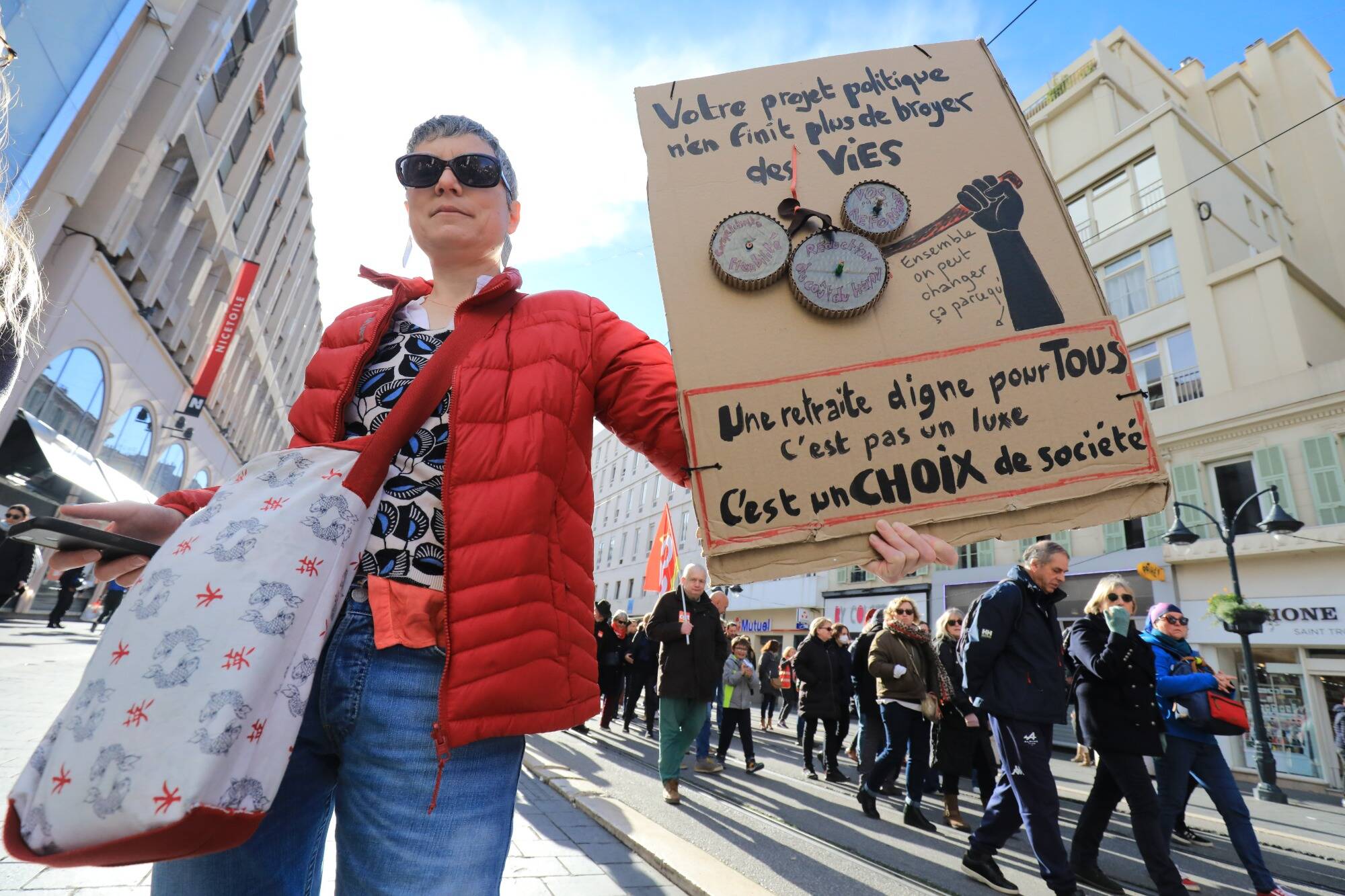 "Je pense que le million va être dépassé": de Nantes à Nice, les Français se mobilisent fortement contre la réforme des retraites