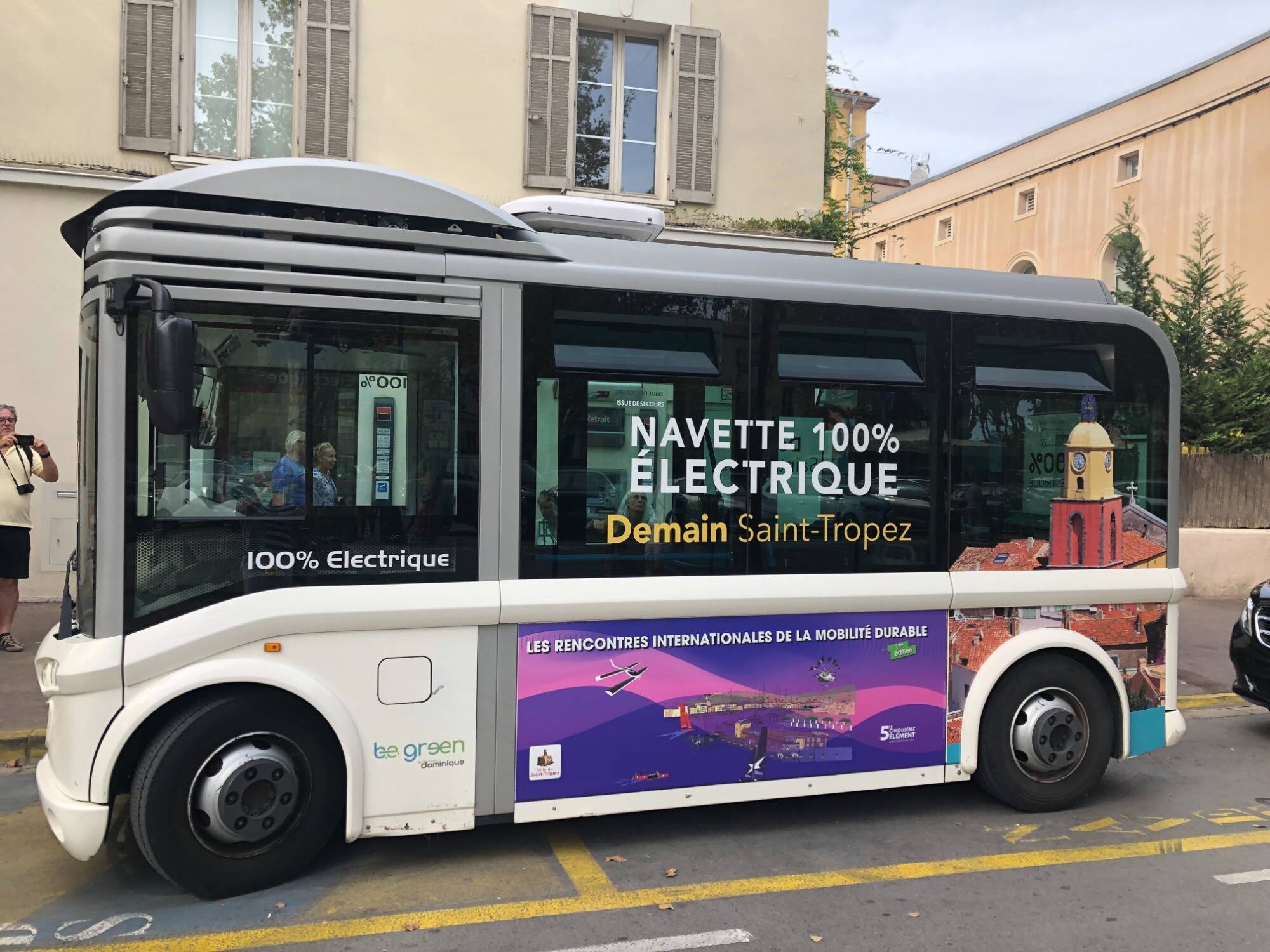 Un chauffeur de bus positif au Covid et les transports scolaire et urbain sont à l'arrêt à Saint-Tropez