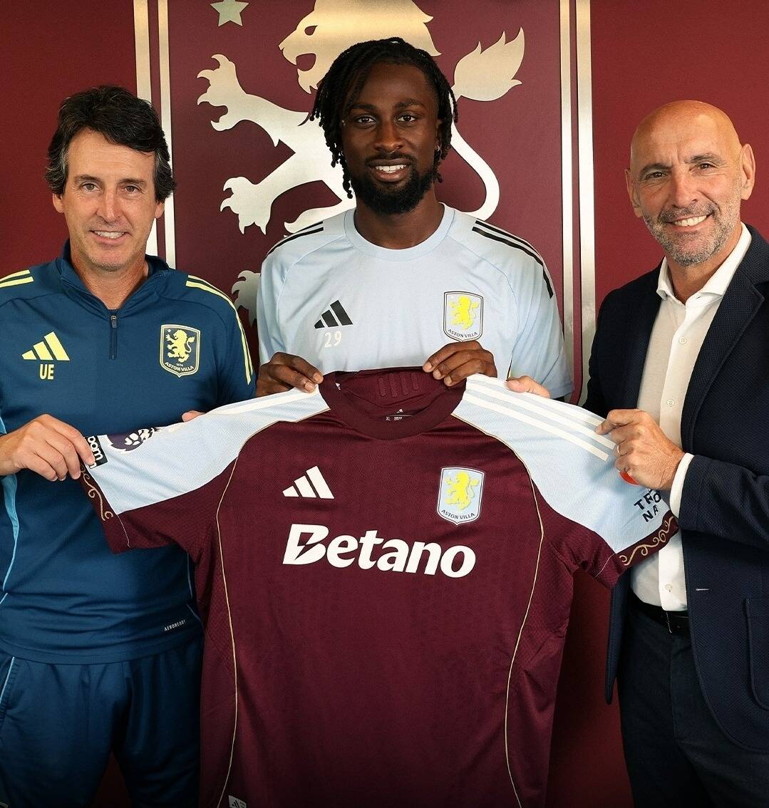 Après plus de 100 matchs avec l'OGC Nice, Evann Guessand officiellement transféré à Aston Villa