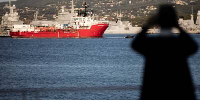 À Toulon, le maire Hubert Falco ne veut pas d'autres Ocean Viking
