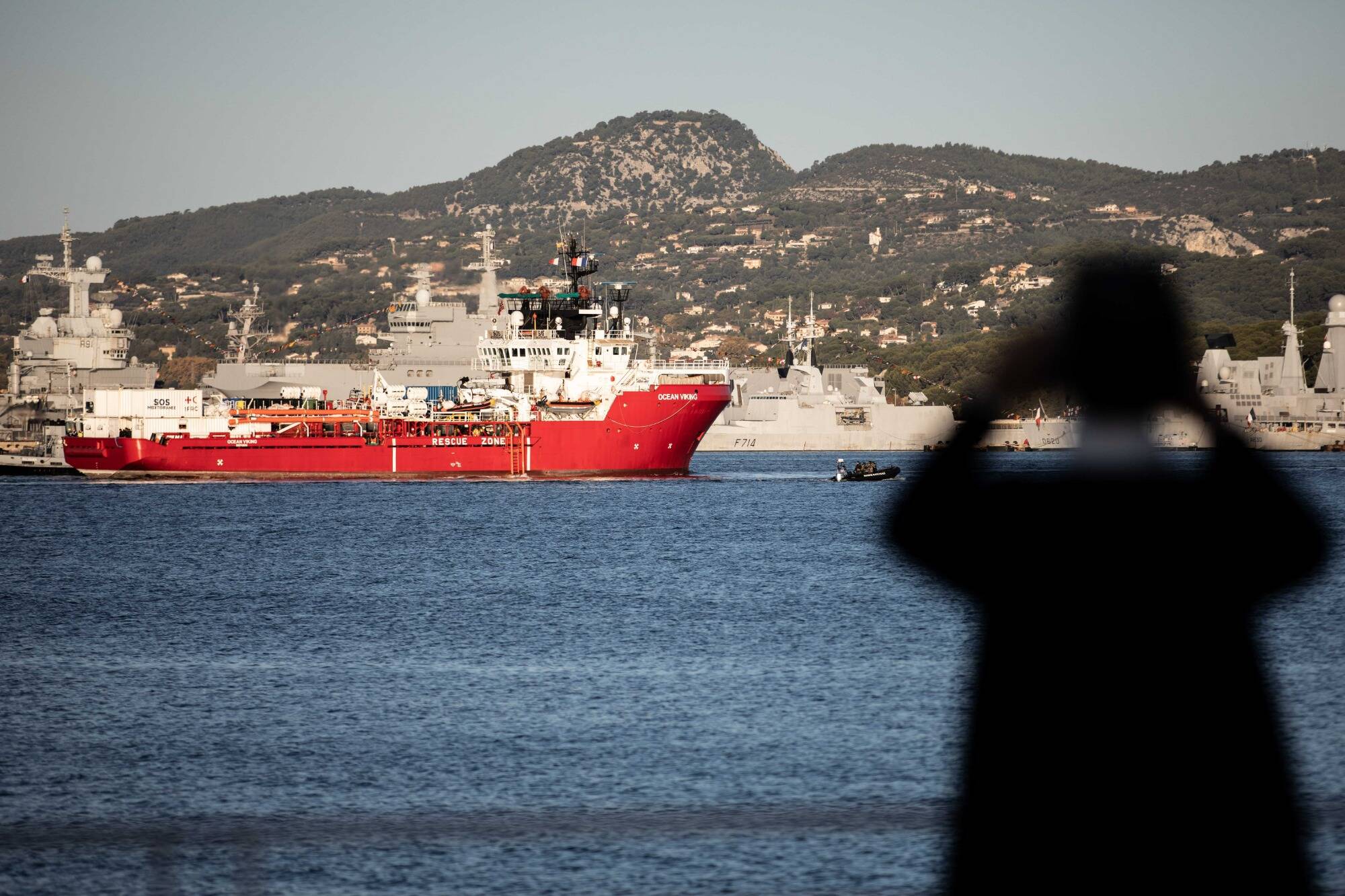 Que va-t-il se passer pour les migrants de l'Ocean Viking débarqués à Toulon?