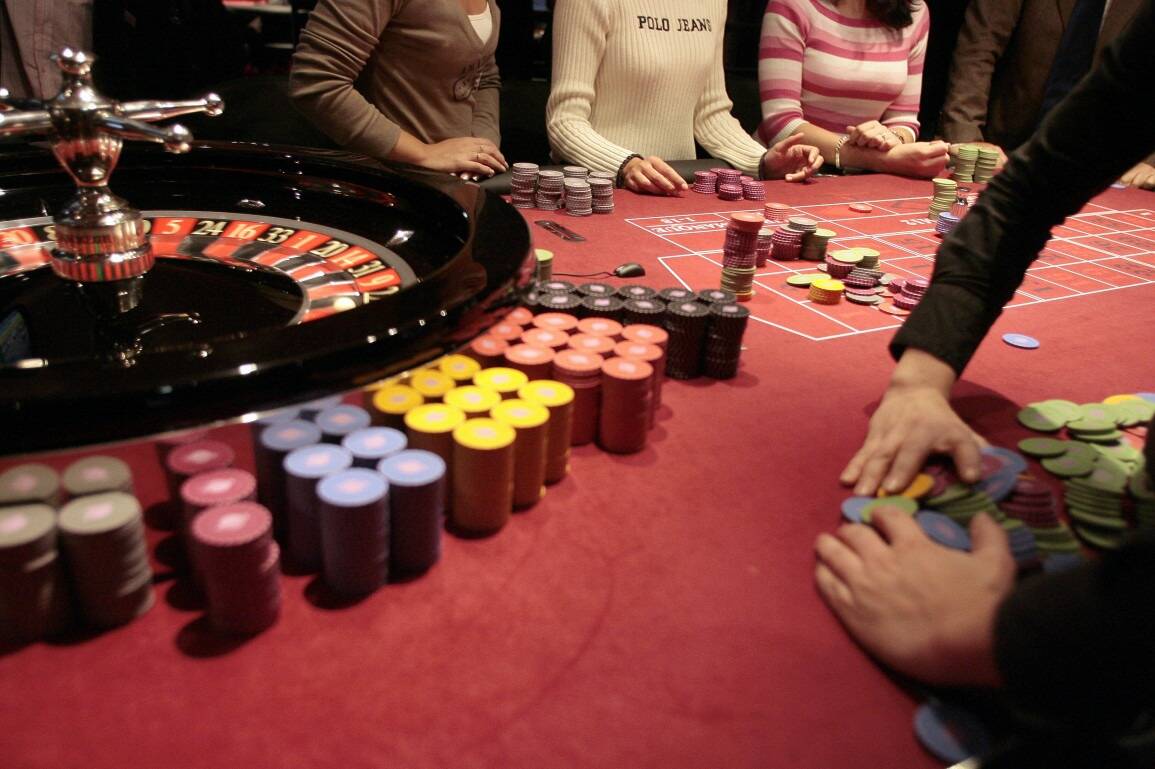 Haute-Savoie: deux Ukrainiens jugés en avril après une triche sophistiquée au casino