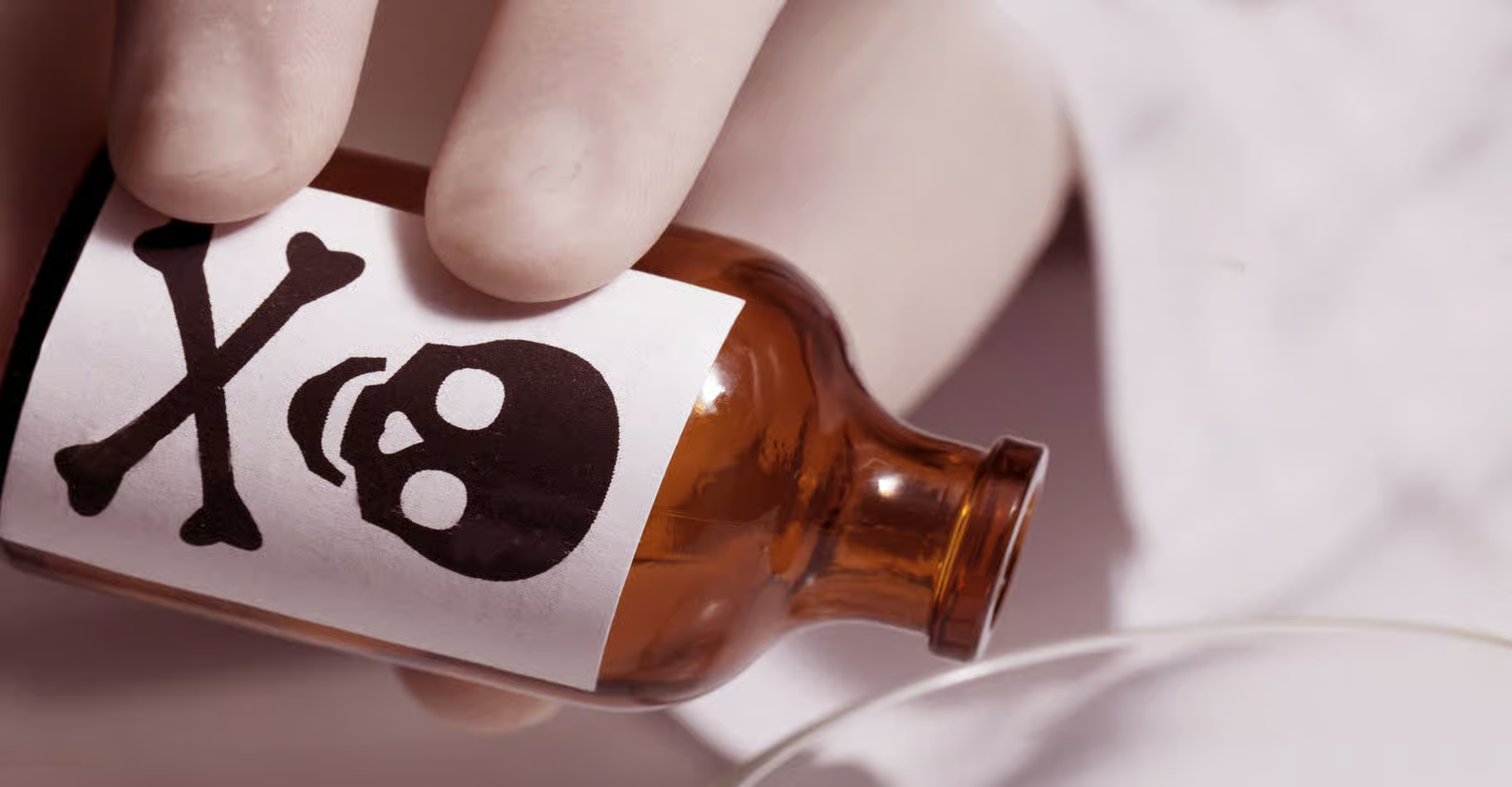 Il mettait du cyanure dans ses boissons protéinées: un dentiste condamné pour avoir empoisonné sa femme