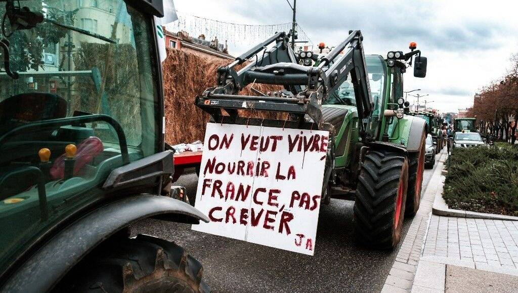 Le gouvernement assure avoir "entendu l'appel" des agriculteurs et promet des annonces "dans les jours à venir"