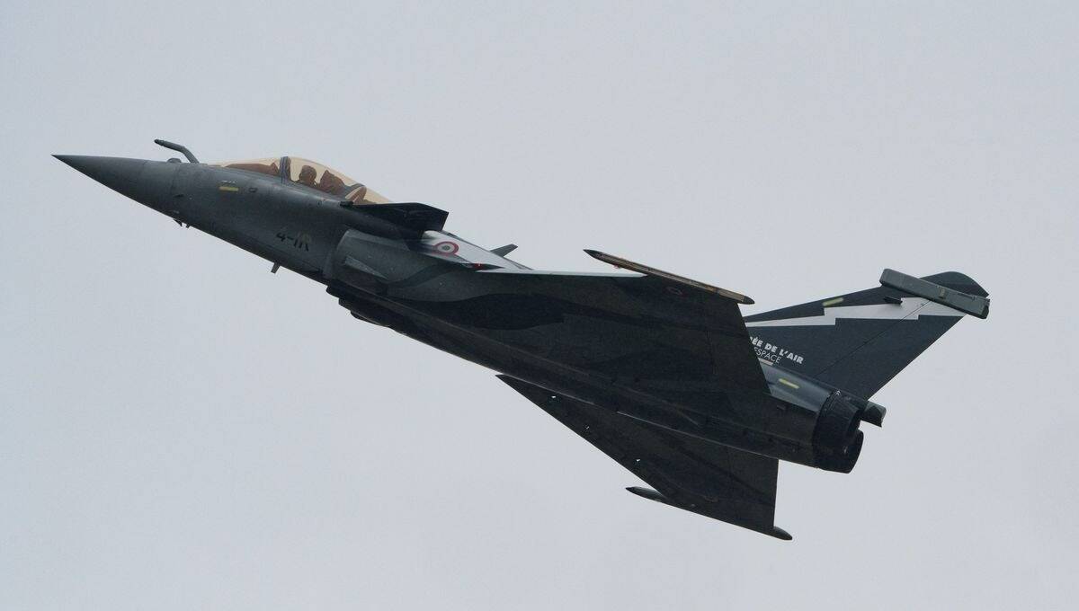 Pilote éjecté, un instructeur et son élève toujours recherchés, appel à témoins lancé... Ce que l'on sait de l'accident entre deux avions Rafale en Meurthe-et-Moselle