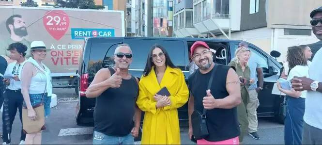 "Nous avons tourné en août, j'avais un manteau en laine, donc c'était difficile": l'actrice Demi Moore évoque le tournage de "The Substance" sur la Côte d'Azur