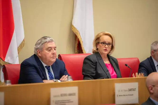 Une relation "compliquée" entre le Conseil national et le gouvernement princier? Le ministre d'Etat de Monaco "ne veut pas polémiquer"