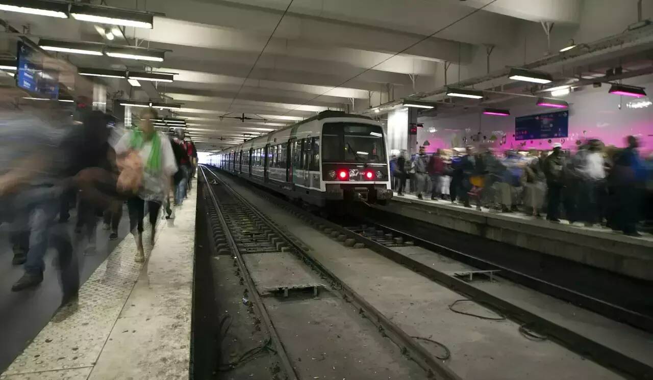 Grève pour les primes JO: un train sur 5 prévu ce mardi sur certaines lignes de RER