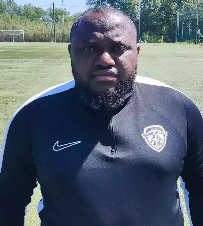 "On récolte les fruits de nos efforts": après une deuxième montée en deux ans, le coach du FC Beausoleil Youssouf Rajemison se livre