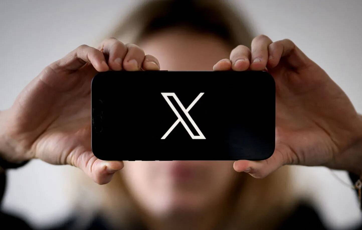 Ingérence étrangère: une enquête ouverte en France contre X (ex-Twitter), suspecté d'avoir biaisé son algorithme