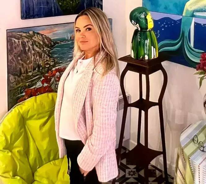 "Pour aider les nouveaux talents": une grande collectionneuse russe ouvre sa galerie d'art à Biot