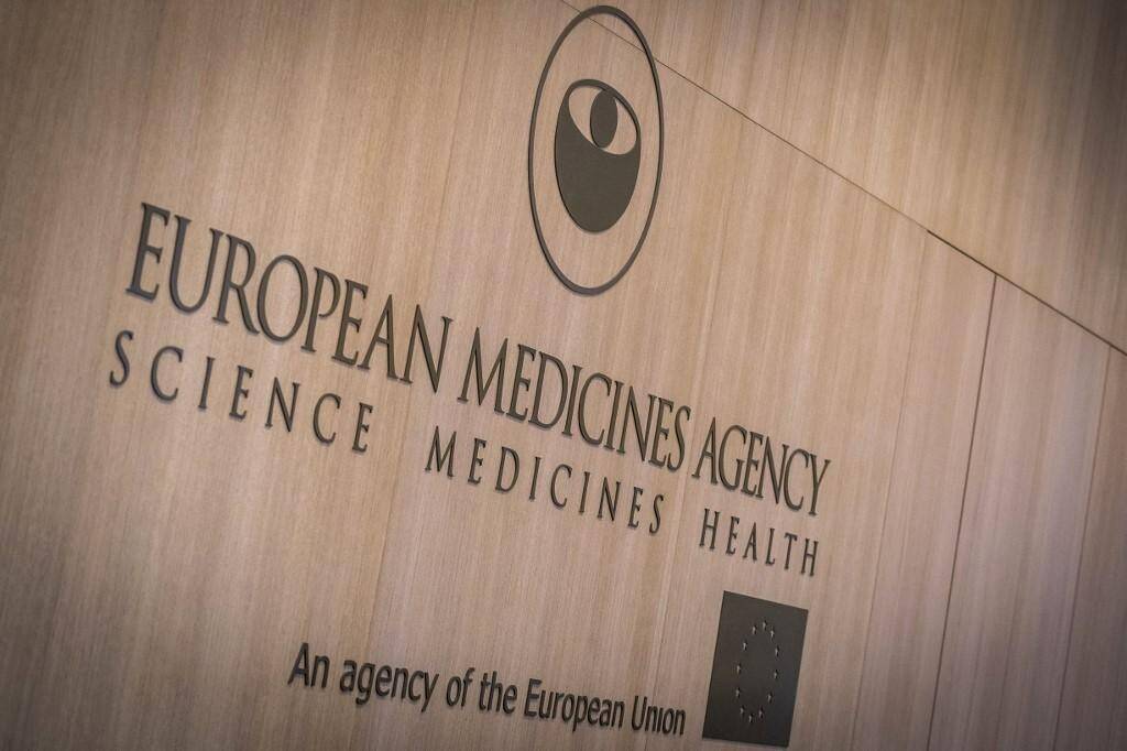 Covid-19: deux traitements par anticorps monoclonaux ont été approuvés par le régulateur européen