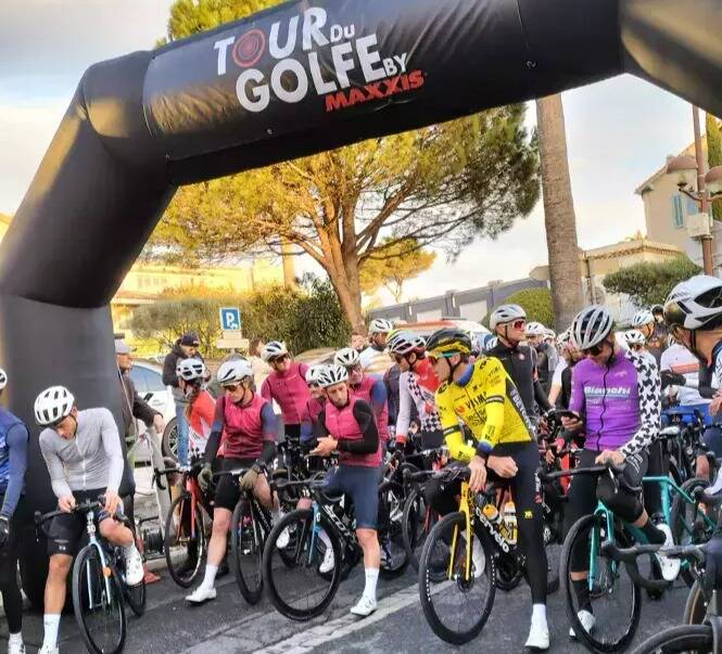 Une belle réussite: ils étaient 350 cyclistes sur la ligne de départ pour le premier Tour du Golfe