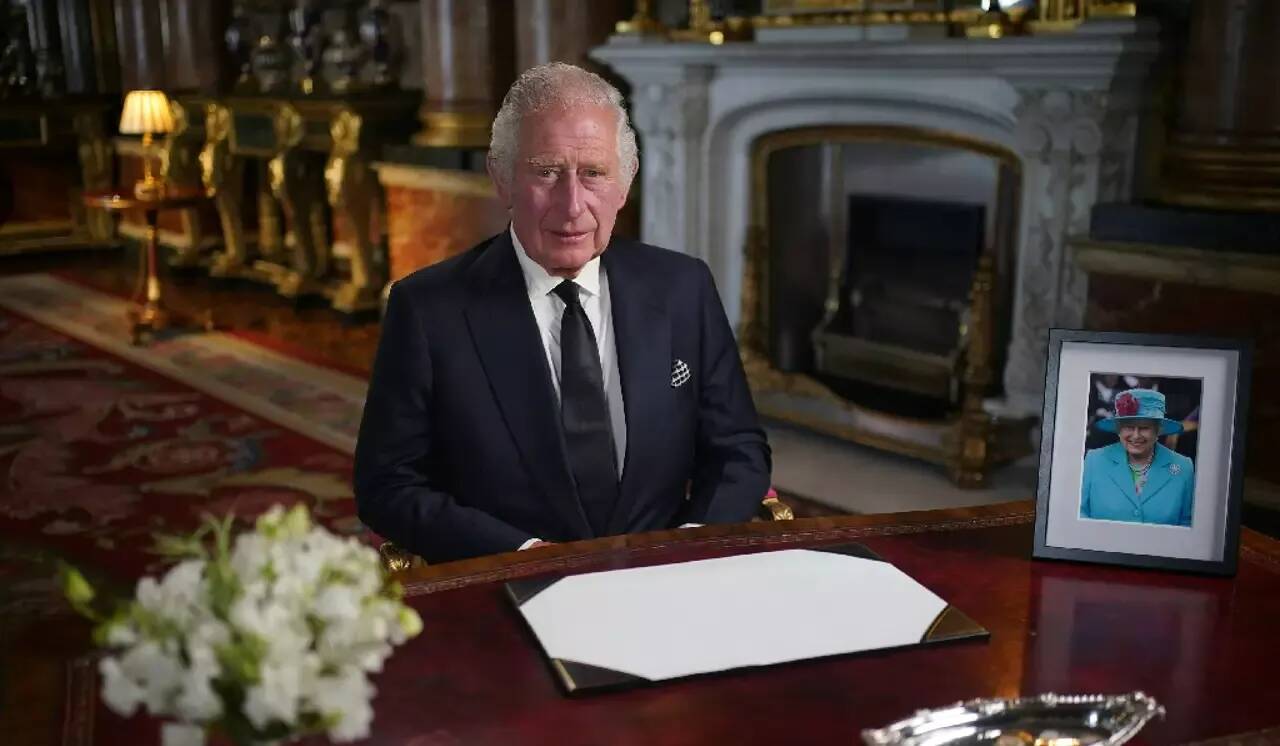 Deux jours après le décès d'Elizabeth II, Charles III officiellement proclamé roi ce samedi: suivez notre direct