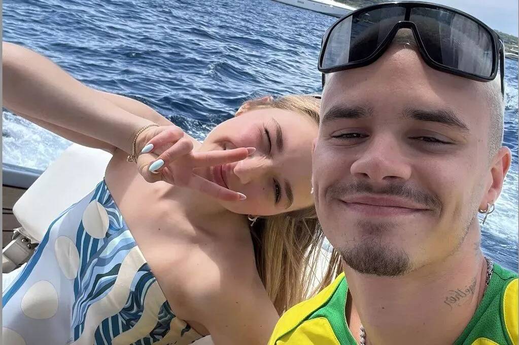 David, Victoria, Romeo, Harper... La famille Beckham en vacances à Saint-Tropez sur un yacht à 18 millions d'euros