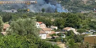 Un feu éclate dans la plaine du Var, à Nice, au niveau de Carrefour Lingostière