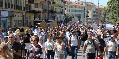 Les militants antibois contre le pass sanitaire et la vaccination obligatoire rejoignent ceux de Nice ce samedi après-midi