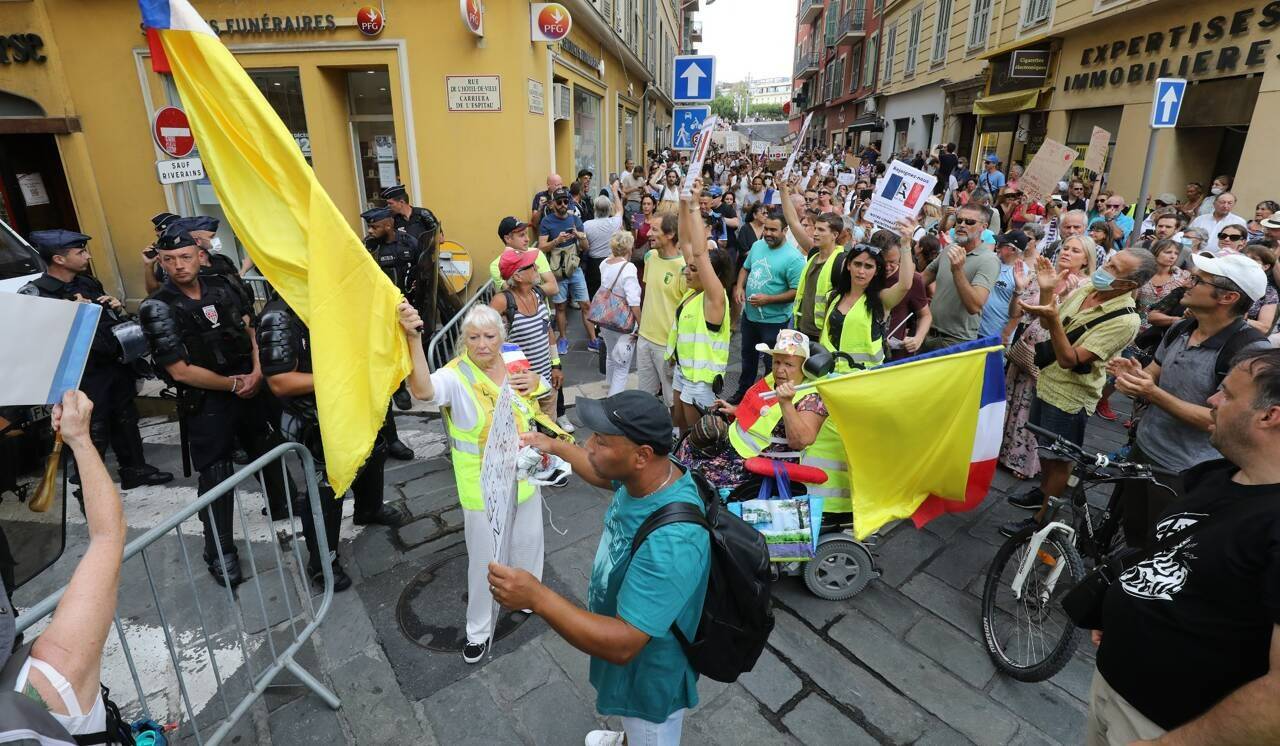 Un "convoi de la liberté" s'élance de Nice et passera dans le Var ce mercredi, suivez son trajet en direct